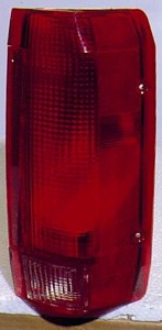 REAR LAMP LENS  RH (PASSENGER SIDE)